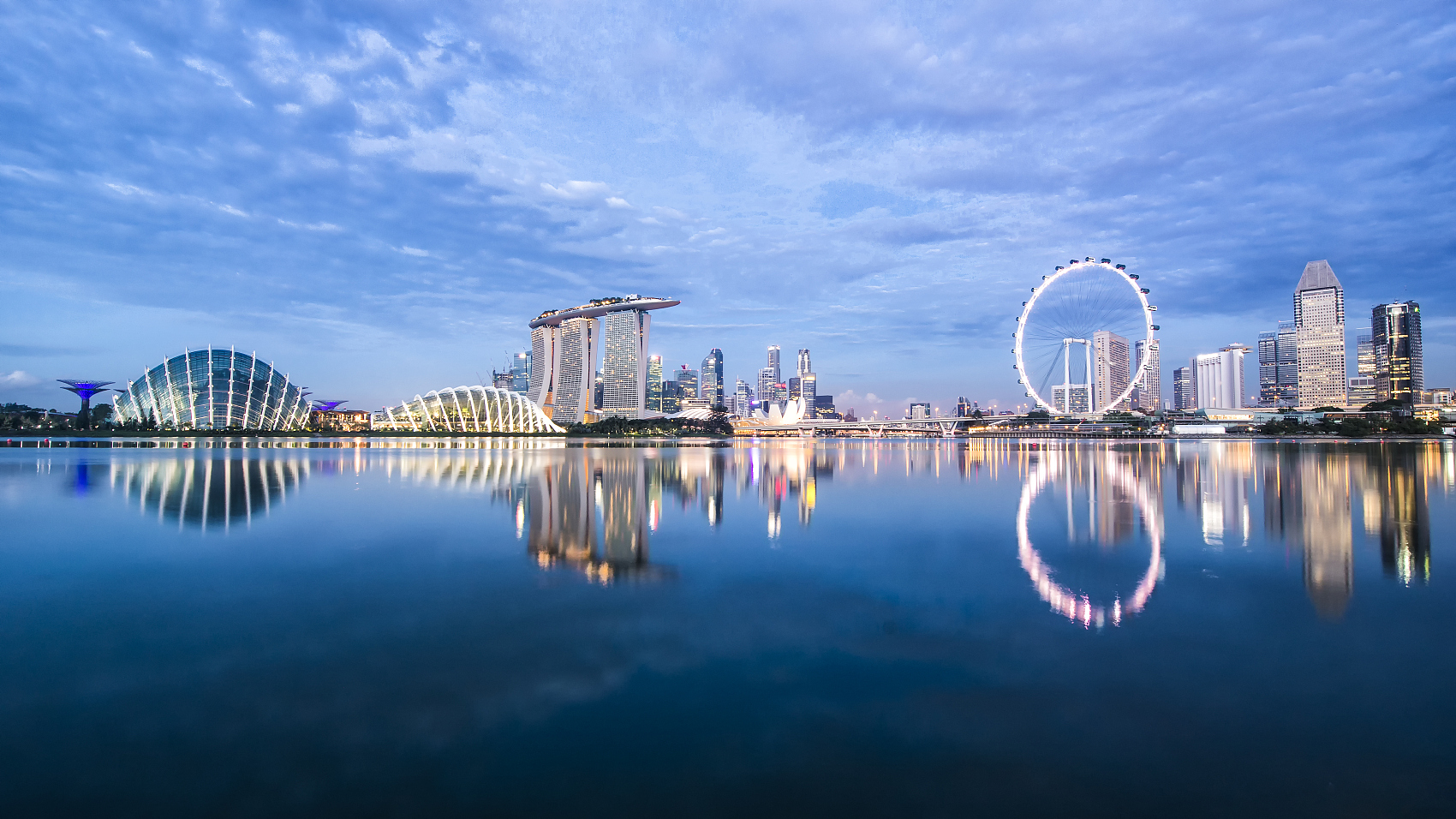 新加坡的天际线。.jpg